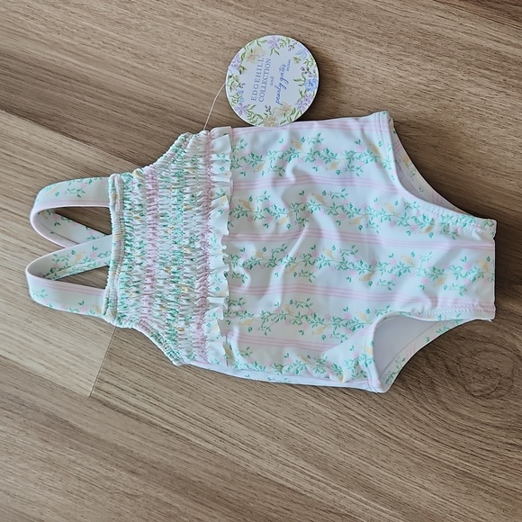 Edgehill collection × pearly gates designs - Picture 2 of 5